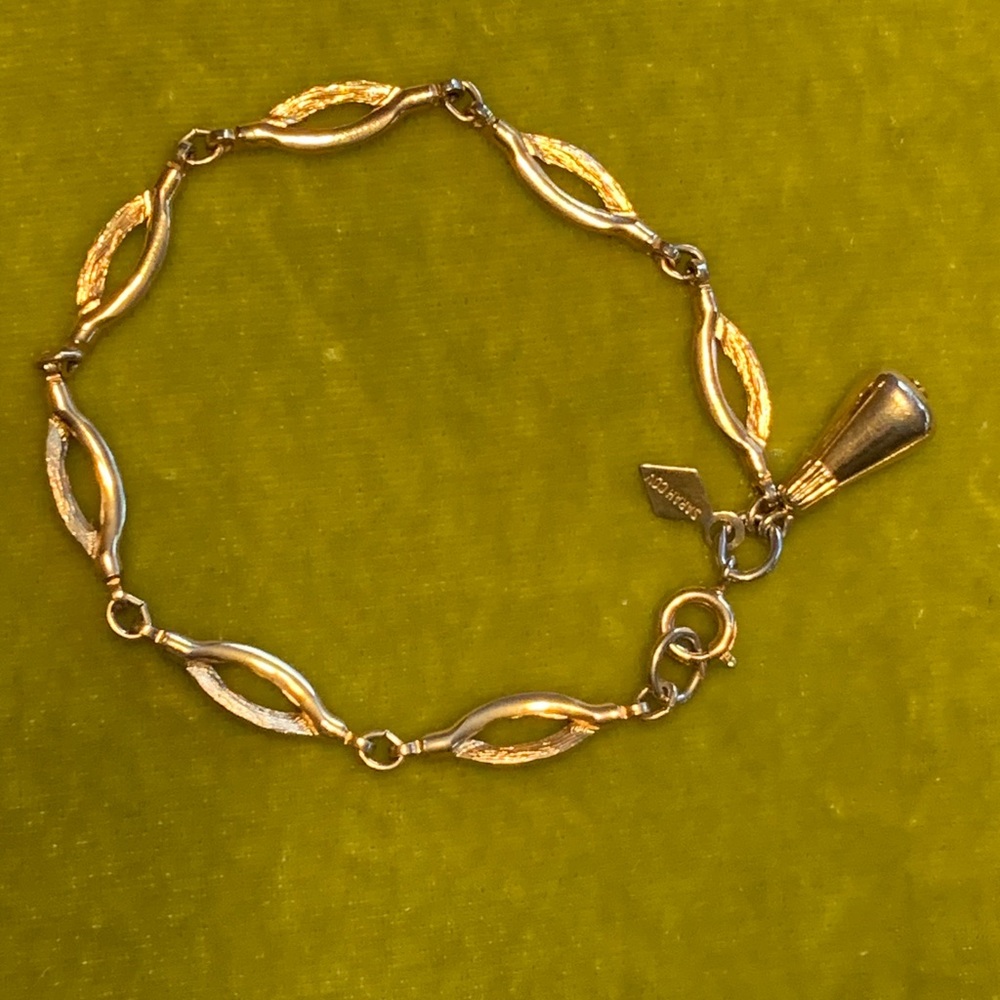 Sarah Coventry Gold-Tone Link Bracelet with Tassel Charm